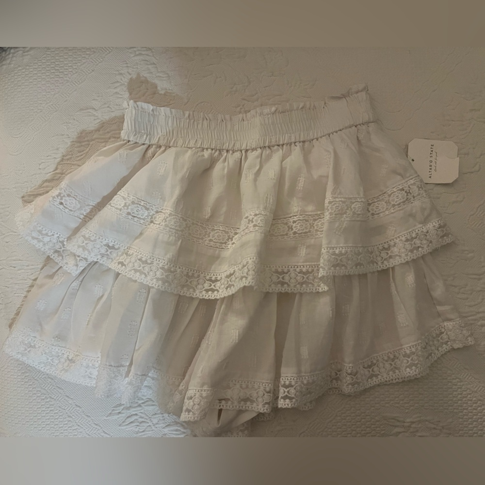 White Altard state skort never worn xs